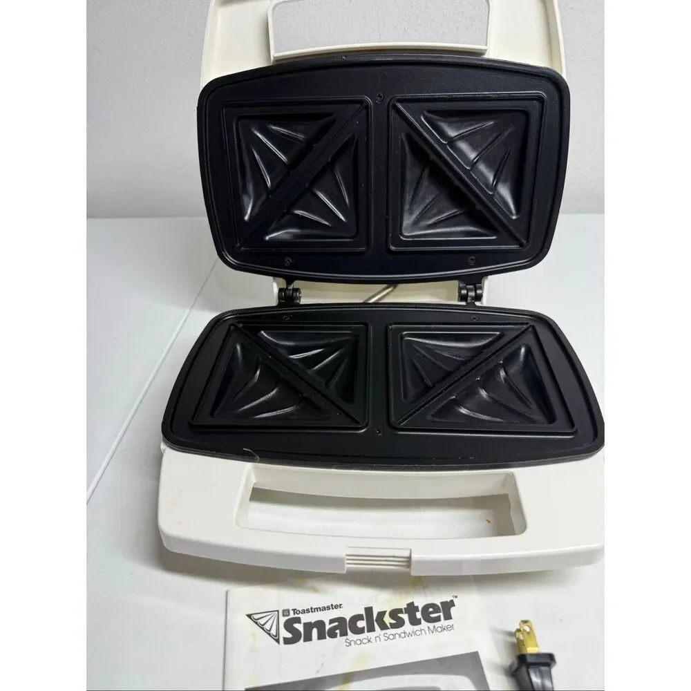 Toastmaster Snackster Snack n' Sandwich Maker Model 297 Electric